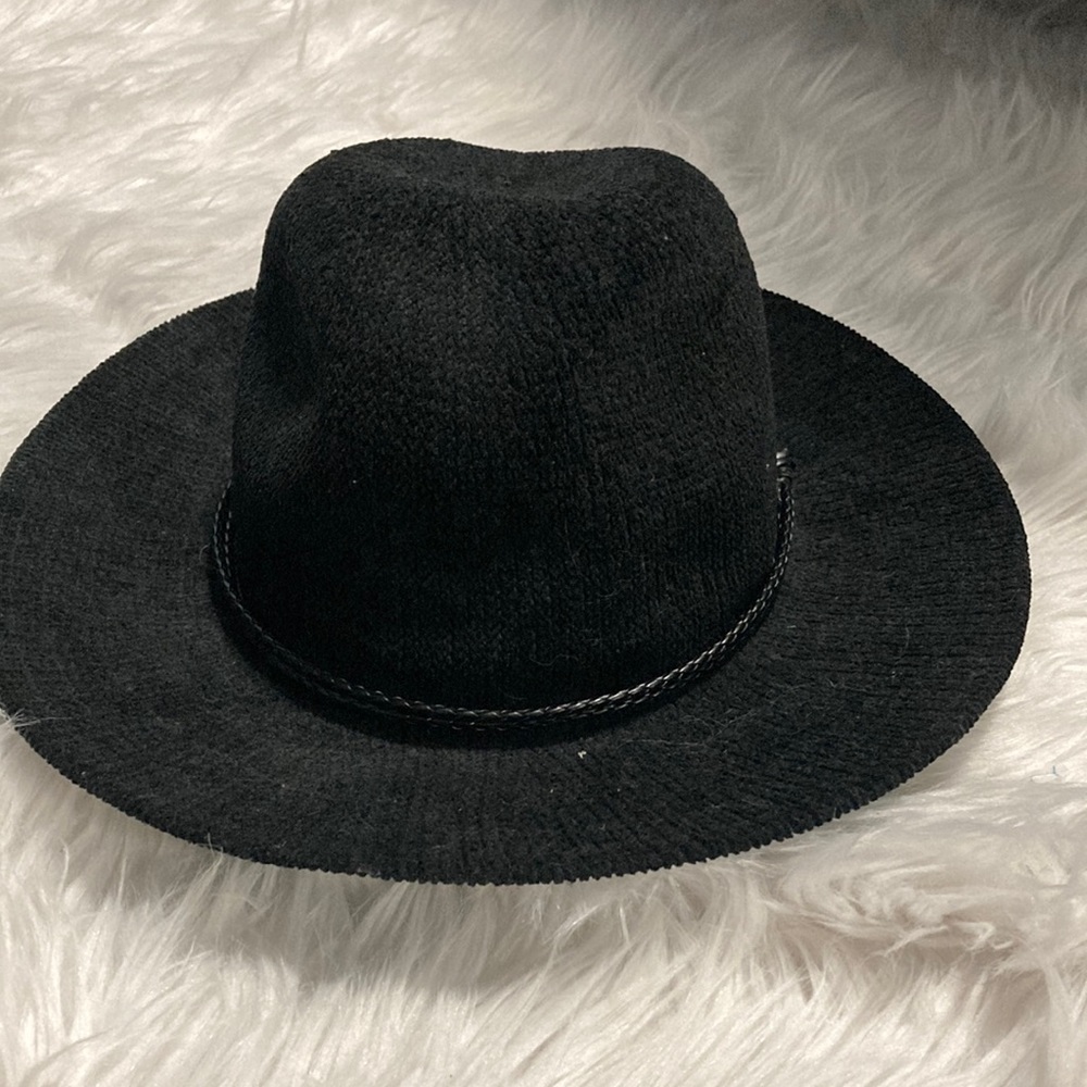 NWT Accessory Hat